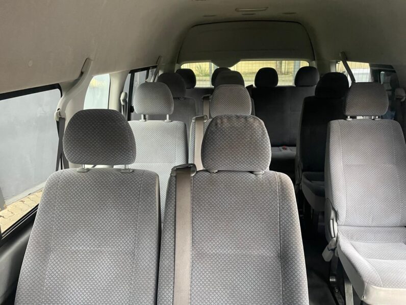2011 Toyota Quantum 2.5D-4D GL 14-Seater Bus