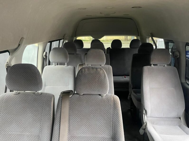 2011 Toyota Quantum 2.5D-4D GL 14-Seater Bus
