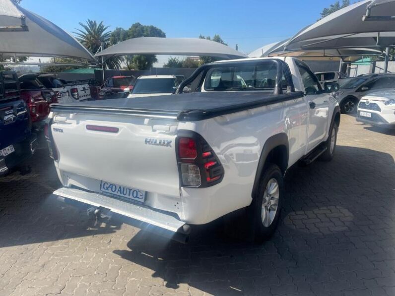 Toyota Hilux 2.4GD-6 SRX