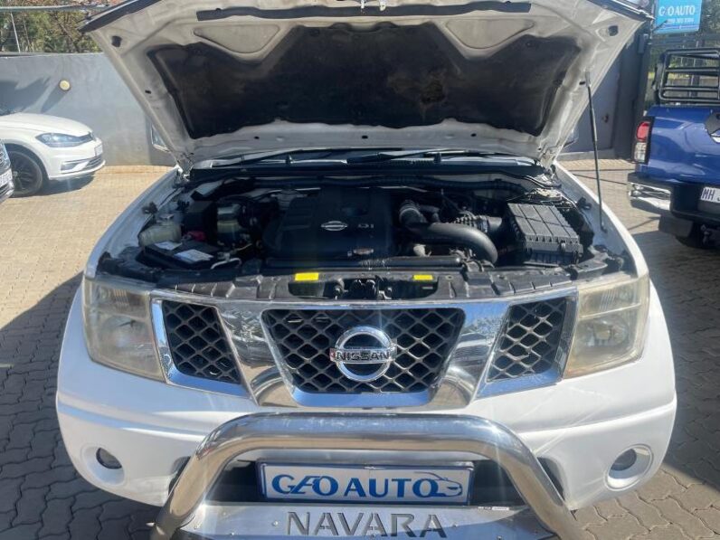 Nissan Navara 2.5dCi Double Cab LE