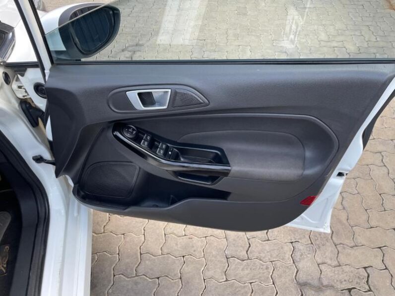 Ford Fiesta 5-Door 1.0T Titanium