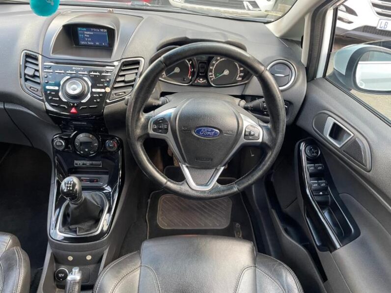 Ford Fiesta 5-Door 1.0T Titanium