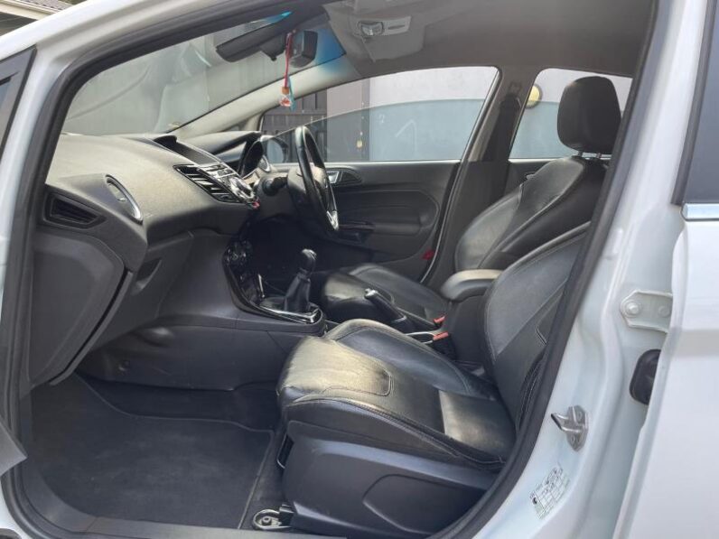 Ford Fiesta 5-Door 1.0T Titanium
