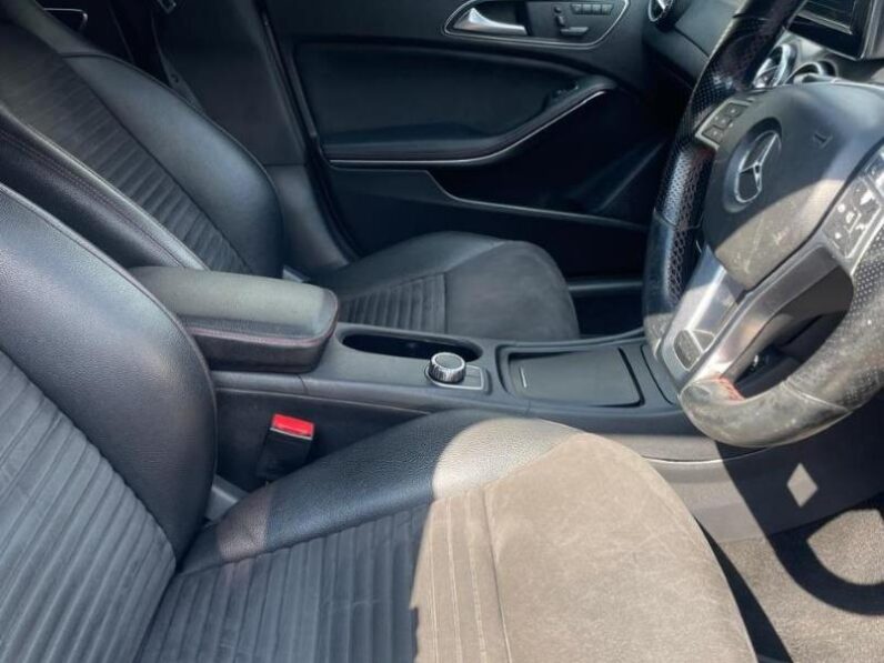 Mercedes-Benz CLA CLA200 Auto