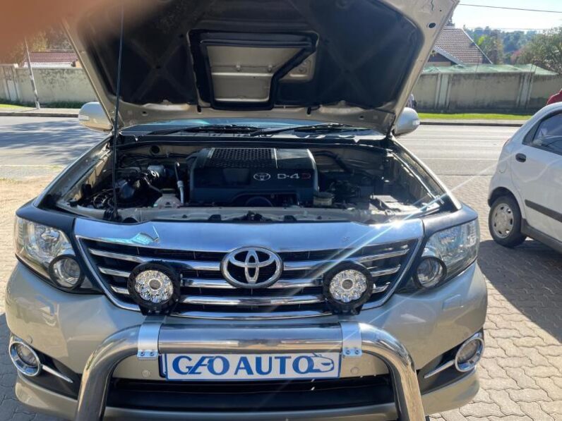 Toyota Fortuner 3.0D-4D Toyota Fortuner Auto