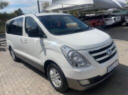 Hyundai H-1 2.4 Bus