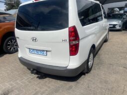 Hyundai H-1 2.4 Bus