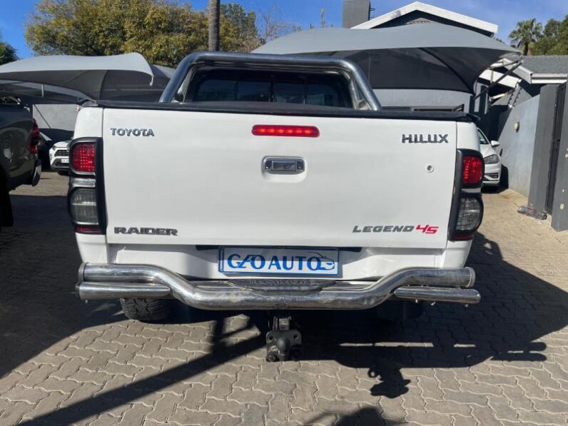 Toyota Hilux 3.0D-4D Double Cab Raider