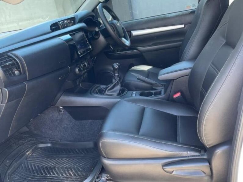 Toyota Hilux 2.4GD-6 Xtra Cab Raider