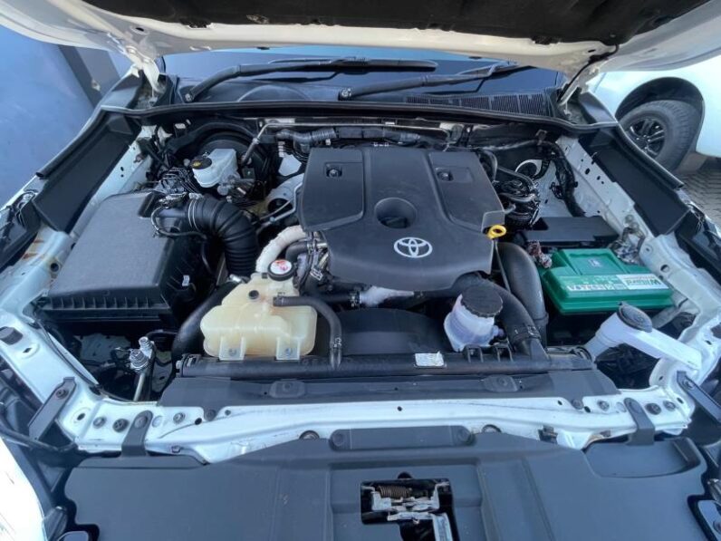 Toyota Hilux 2.8GD-6 Double Cab 4×4 Raider Auto