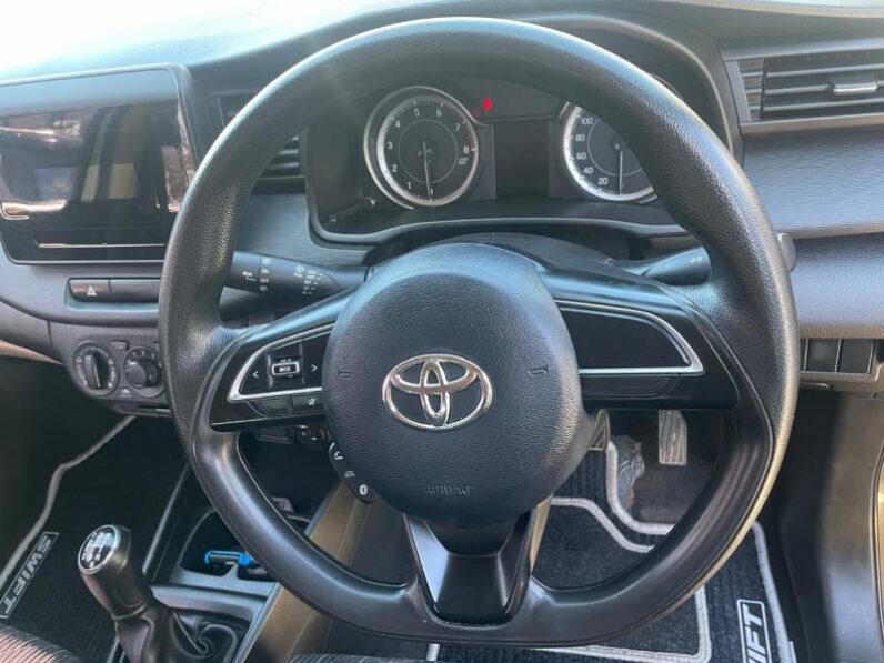 Toyota Rumion 1.5 SX