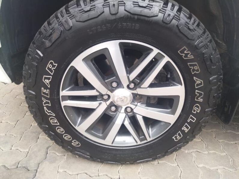 Toyota Hilux 2.8GD-6 Xtra Cab Raider Auto