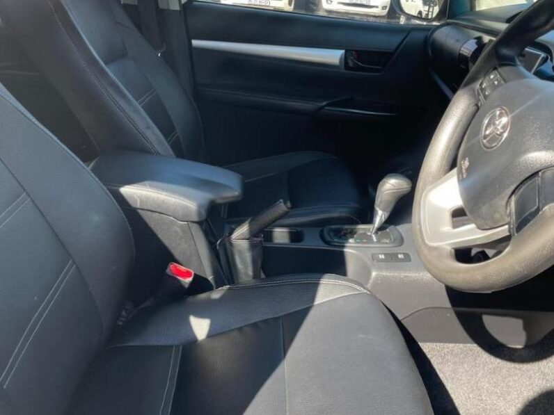 Toyota Hilux 2.4GD-6 Double Cab SRX Auto