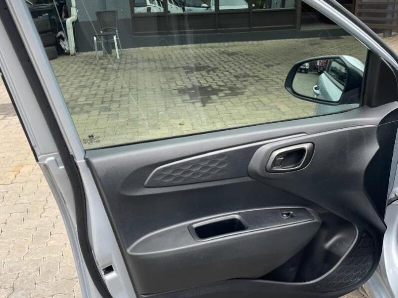 Hyundai Grand i10 1.0 Fluid Hatch Manual
