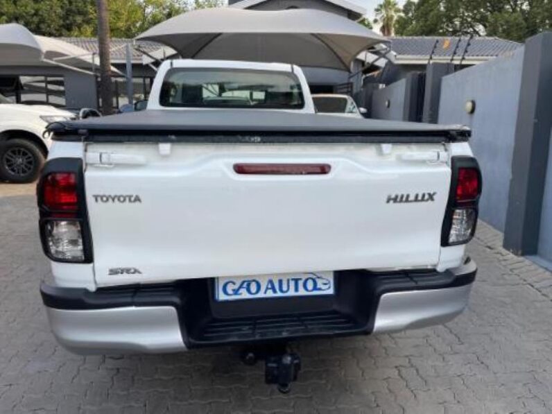 Toyota Hilux 2.4GD-6 SRX