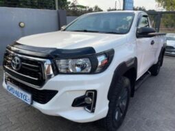 Toyota Hilux 2.4GD-6 SRX