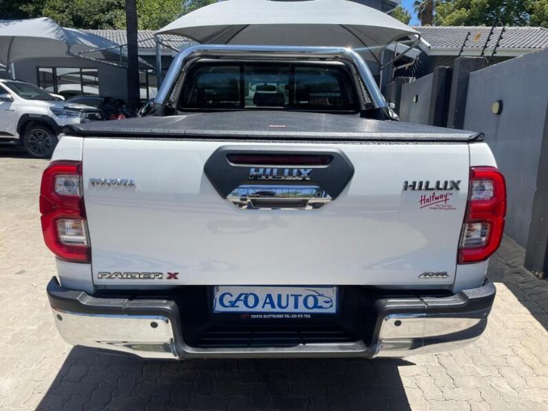 Toyota Hilux 2.4GD-6 Double Cab 4×4 SRX