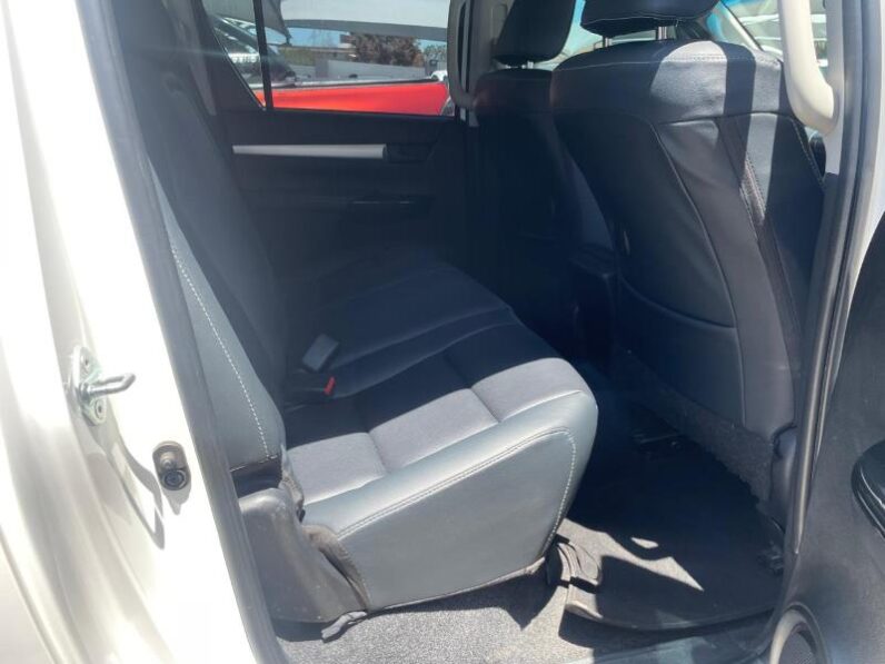 Toyota Hilux 2.4GD-6 Double Cab 4×4 SRX